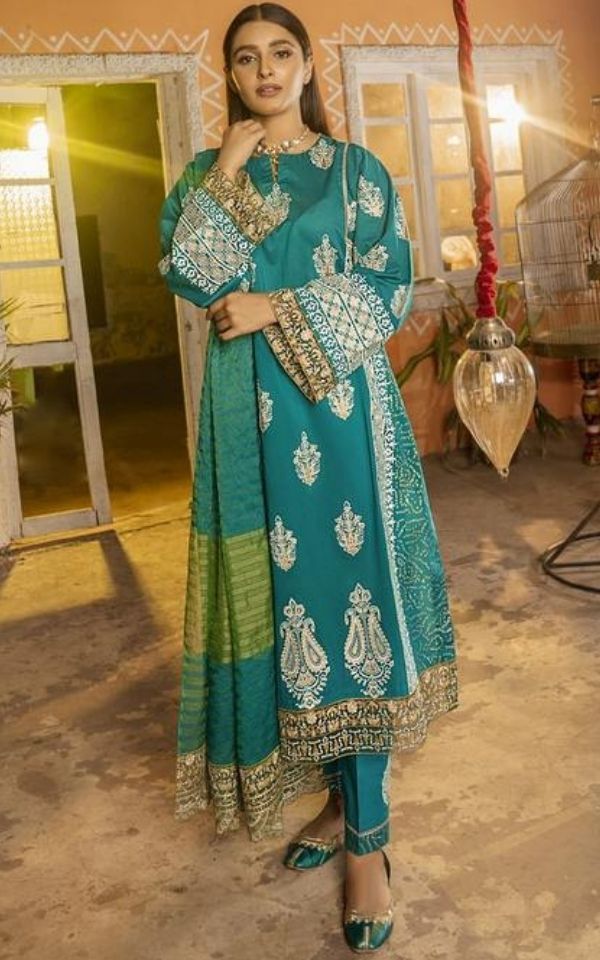 Naqsh E Feroz - Parrot Green Printed  Lawn Outfit with Dupatta and Trouser 