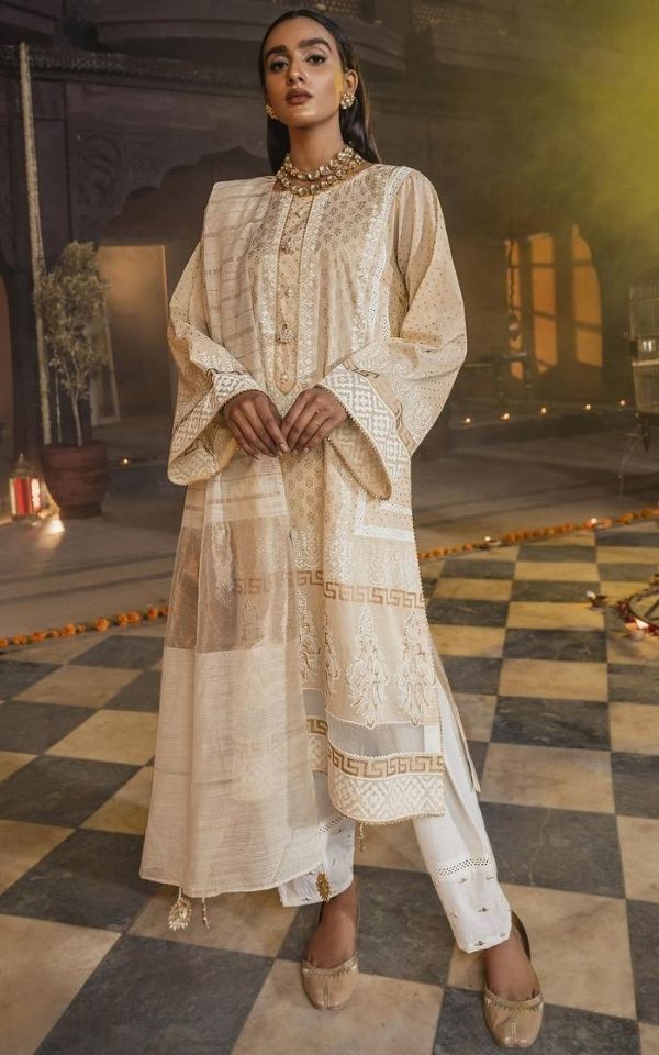 Noor E Sheesh - White and Gold Block Printed Premium Lawn Outfit