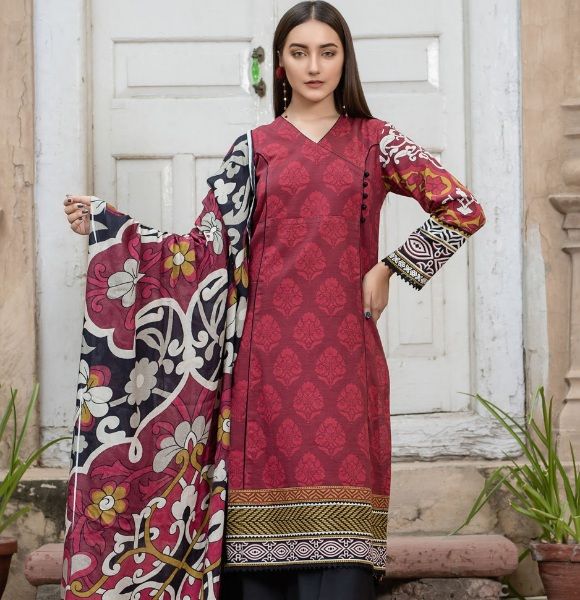 Saya Black Khaddar Suit | Pakistani Winter Dresses