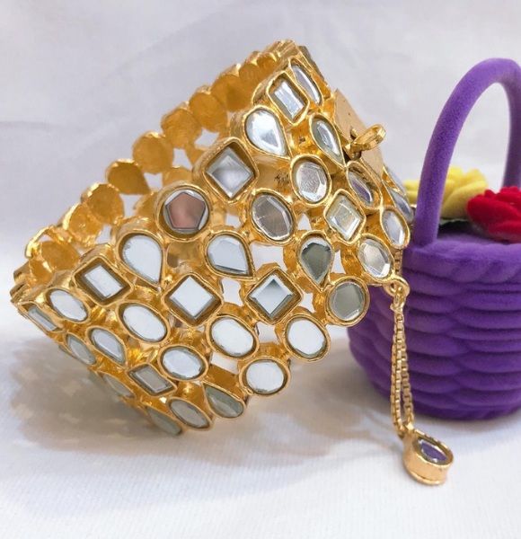 Kundan Bangle with Adjustable Lock White Shaded