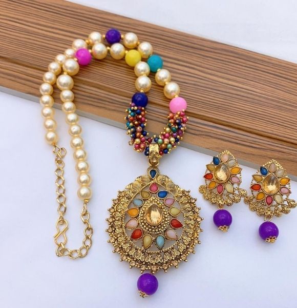 Indian Kundan Locket Set (Purple Shade)