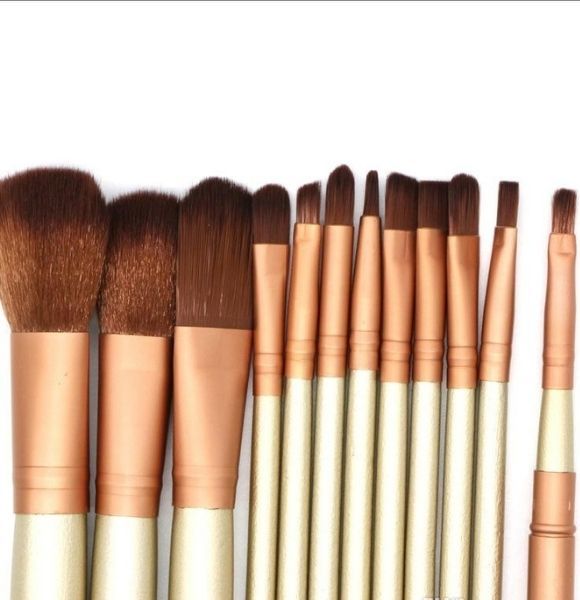 All Different Beautiful Make up Brushes Set & Different Colours Unique and soft