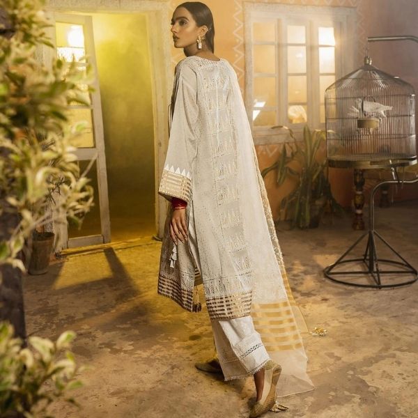 Zaib ul Laila - White and Gold Block Printed Lawn Shirt with Print Zari Dupatta and Cambric Trousers